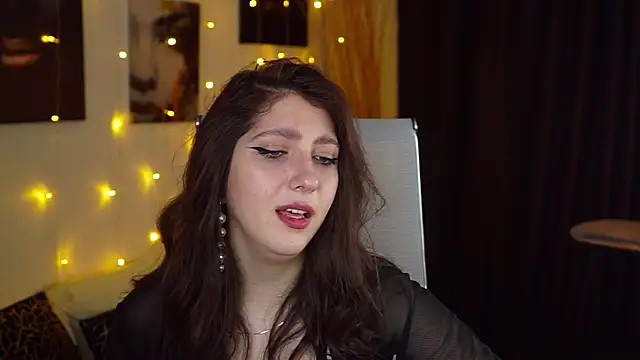 Mary Miiller online show from 11-26-25, 10:15