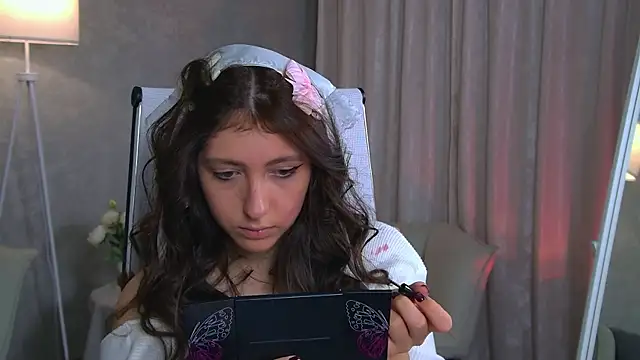 Mary Miiller online show from 10-30-25, 10:02