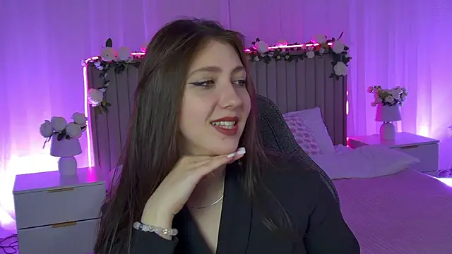 Mary Miiller online show from 12-22-25, 06:46