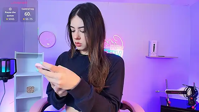 Alice Vixen online show from 10-13-25, 12:18