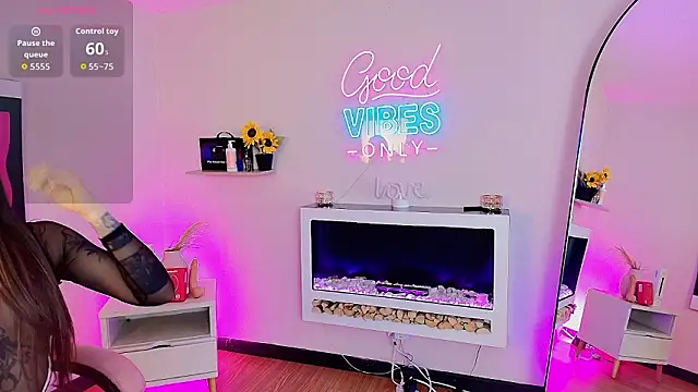 Alice Vixen online show from 03-13-26, 12:21