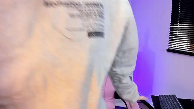 Alice Vixen online show from 09-19-25, 12:31