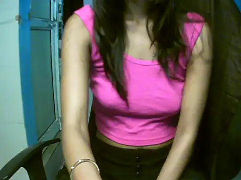 Snapshot of RENUKA_RAJPUT chatting on 06-28-26, 01:56 RENUKA RAJPUT online show from 06-28-26, 01:56