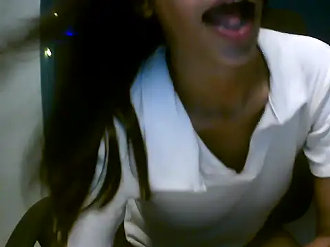Snapshot of RENUKA_RAJPUT chatting on 07-18-26, 06:27 RENUKA RAJPUT online show from 07-18-26, 06:27