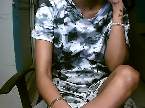 Snapshot of RENUKA_RAJPUT chatting on 07-20-26, 06:21 RENUKA RAJPUT online show from 07-20-26, 06:21