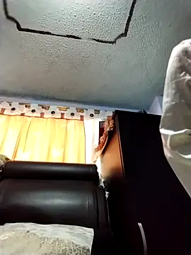 OliviaMorris1 online show from 10-28-25, 02:49