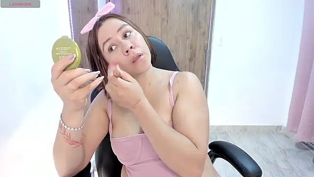 Brandy priscot online show from 02-01-26, 05:22