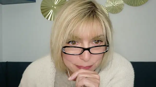 ClassyNAWTYBritMILF online show from 11-07-25, 05:28