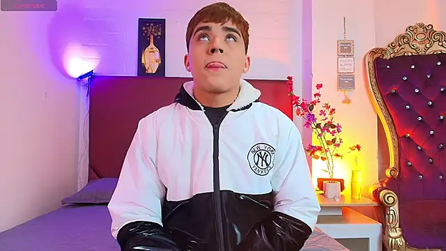 Lucass love online show from 04-18-26, 01:02