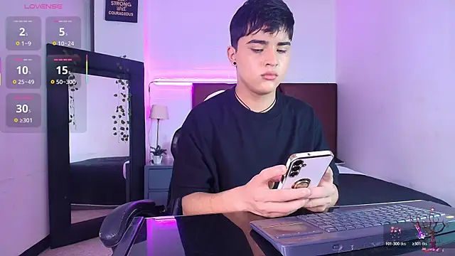 Lucass love online show from 10-18-25, 04:53