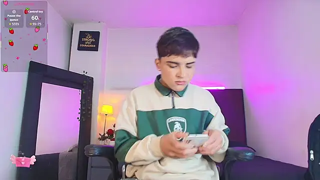 Lucass love online show from 12-15-25, 01:28