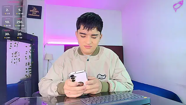 Lucass love online show from 11-09-25, 01:04