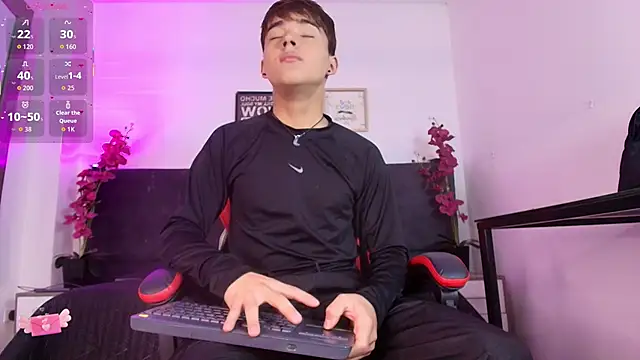 Lucass love online show from 03-03-26, 03:57