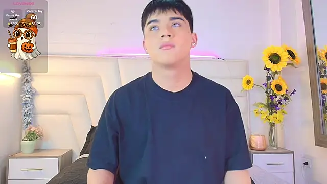 Lucass love online show from 11-08-25, 04:10