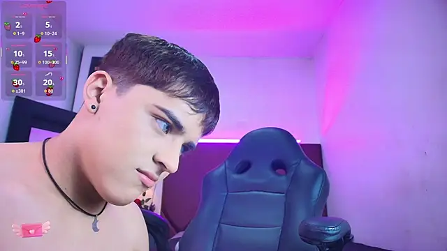 Lucass love online show from 12-20-25, 01:36