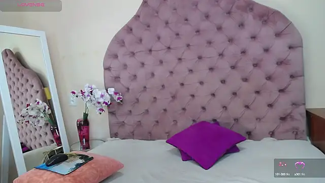 Snapshot of _Agata_ chatting on 03-14-25, 08:10 Agata online show from 03-14-25, 08:10