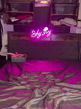 Shy Ivy online show from 09-10-25, 09:36