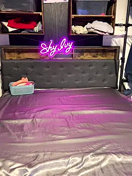 Shy Ivy online show from 09-18-25, 08:12