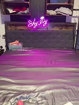 Shy Ivy online show from 09-17-25, 09:39