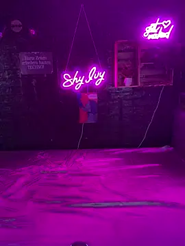 Shy Ivy online show from 11-06-25, 10:47