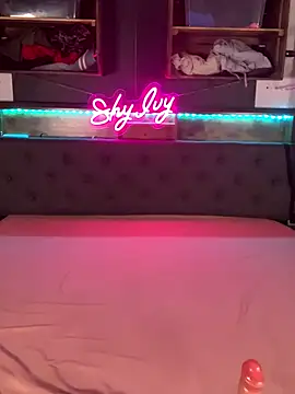 Shy Ivy online show from 09-25-25, 08:37