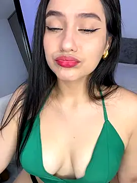 Snapshot of lunatorch chatting on 09-10-25, 05:01 lunatorch online show from 09-10-25, 05:01