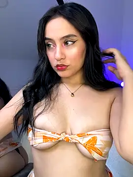 Snapshot of lunatorch chatting on 11-14-25, 05:16 lunatorch online show from 11-14-25, 05:16