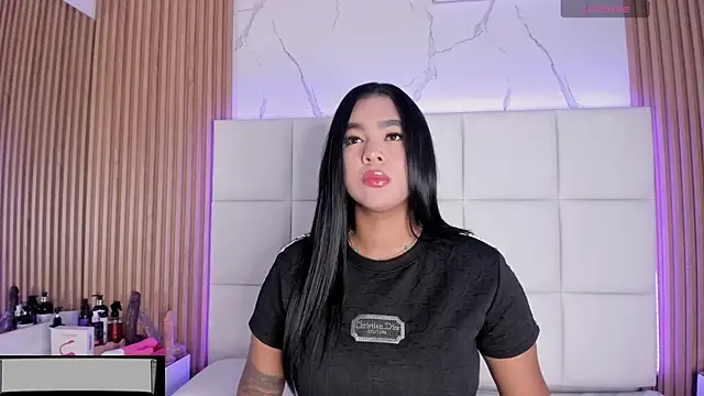 Snapshot of Meloddy_Parkerr_ chatting on 02-07-26, 04:09 Meloddy Parkerr online show from 02-07-26, 04:09