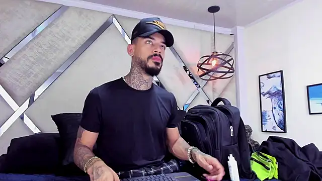 VinzenzRizzo online show from 11-10-25, 05:34