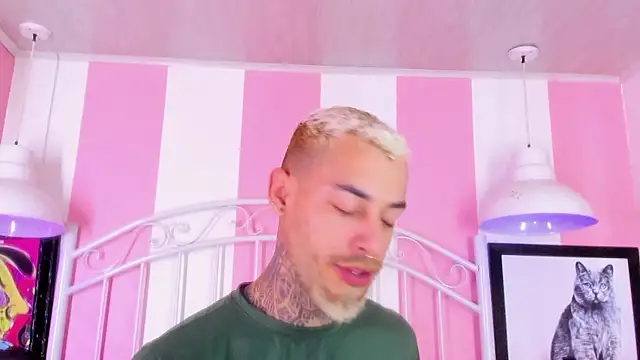 VinzenzRizzo online show from 01-17-26, 04:16