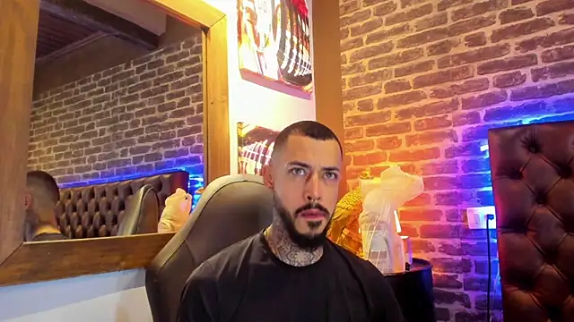 VinzenzRizzo online show from 11-25-25, 04:24