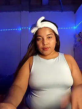Snapshot of angelHeath13 chatting on 10-19-25, 06:27 angelHeath13 online show from 10-19-25, 06:27