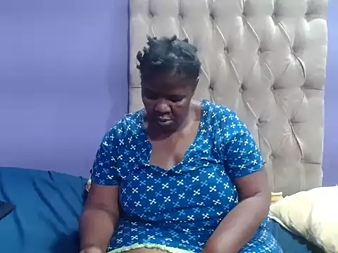 Snapshot of NaughtyChubbyZoe chatting on 02-16-26, 04:55 NaughtyChubbyZoe online show from 02-16-26, 04:55