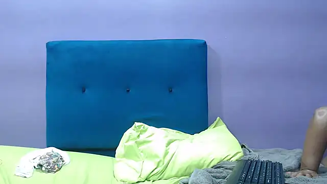 NaughtyChubbyZoe online show from 11-11-25, 08:14