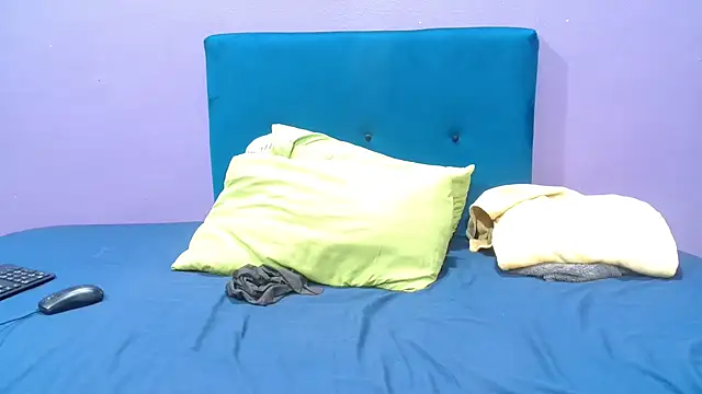 Snapshot of NaughtyChubbyZoe chatting on 10-01-25, 05:23 NaughtyChubbyZoe online show from 10-01-25, 05:23