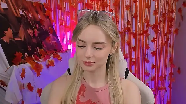 JuliaBrewwer online show from 11-21-25, 11:42