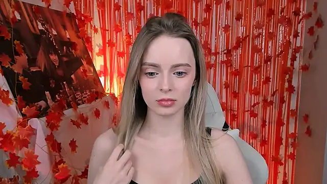 Snapshot of JuliaBrewwer chatting on 10-16-25, 01:08 JuliaBrewwer online show from 10-16-25, 01:08