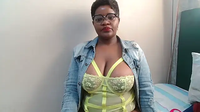 ChubbyBitch26 online show from 07-15-26, 02:02