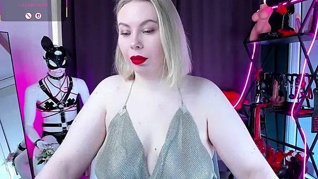 Snapshot of Anna_Maxwell chatting on 04-25-26, 02:03 Anna Maxwell online show from 04-25-26, 02:03