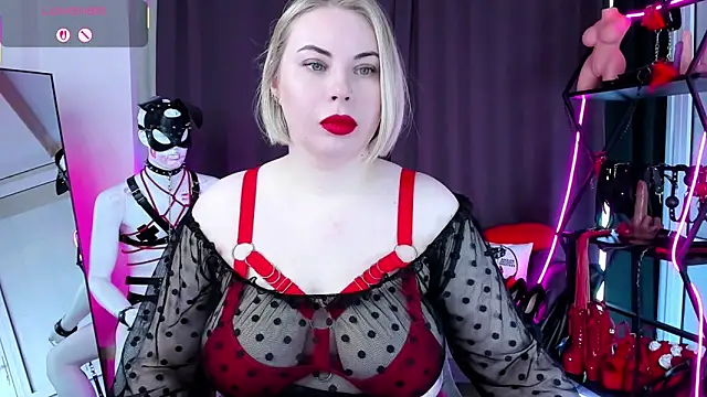 Snapshot of Anna_Maxwell chatting on 05-18-26, 02:01 Anna Maxwell online show from 05-18-26, 02:01
