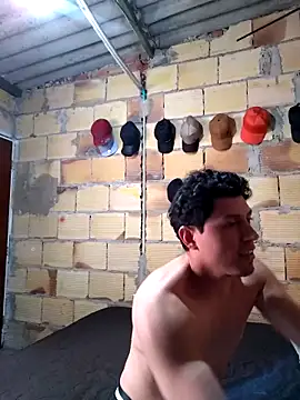 Snapshot of douglaszaens chatting on 10-29-25, 05:23 douglaszaens online show from 10-29-25, 05:23