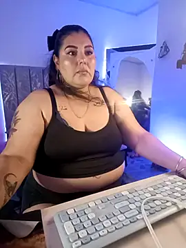 AndreaKinky online show from 10-30-25, 08:12