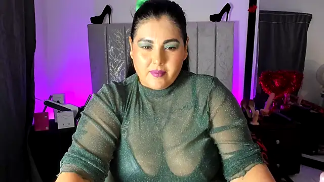 Snapshot of AndreaKinky chatting on 04-23-26, 10:44 AndreaKinky online show from 04-23-26, 10:44