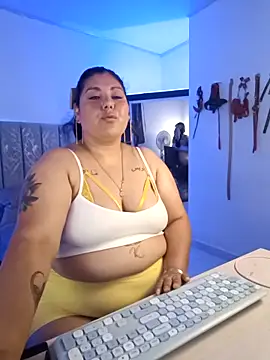 AndreaKinky online show from 10-12-25, 08:05