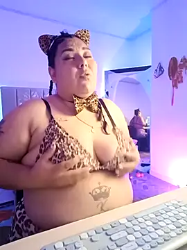 AndreaKinky online show from 10-27-25, 08:59