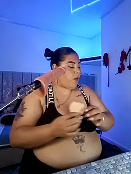 AndreaKinky online show from 11-13-25, 08:18