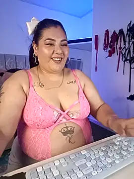 AndreaKinky online show from 11-18-25, 08:28