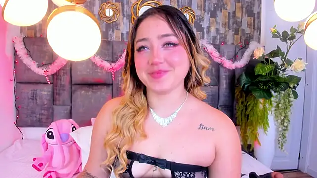 PatyLawrence online show from 11-26-25, 04:01