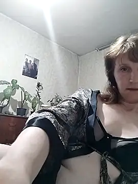Snapshot of Flower2931 chatting on 04-30-26, 07:54 Flower2931 online show from 04-30-26, 07:54