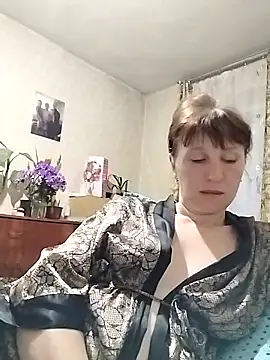 Snapshot of Flower2931 chatting on 03-07-26, 04:34 Flower2931 online show from 03-07-26, 04:34